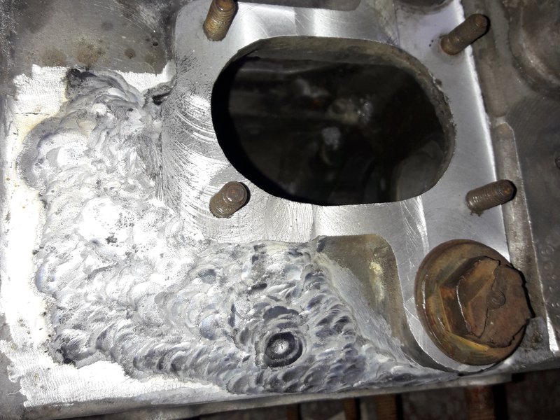 Svaření + ofrézování bloku motoru u veterána aero