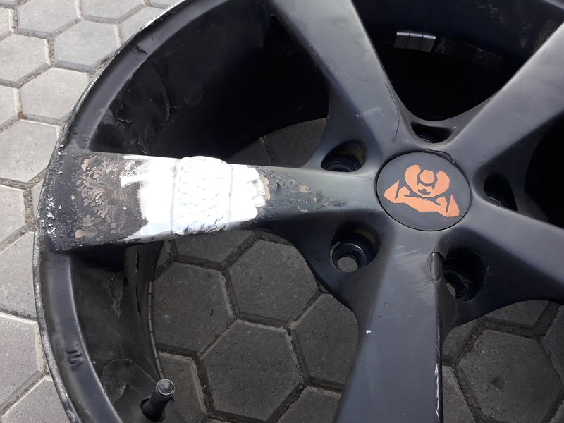 Svařování hliníkového disku kola u auta