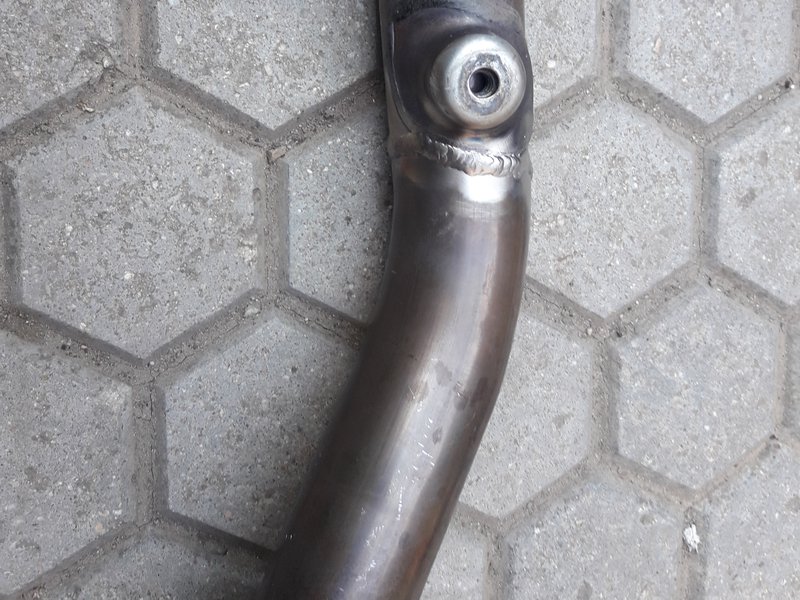 Svařování titanového svodu motocyklu