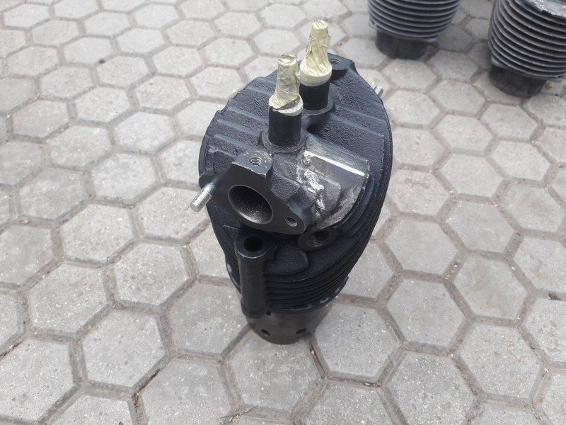 Svařování litinového válce u veterána