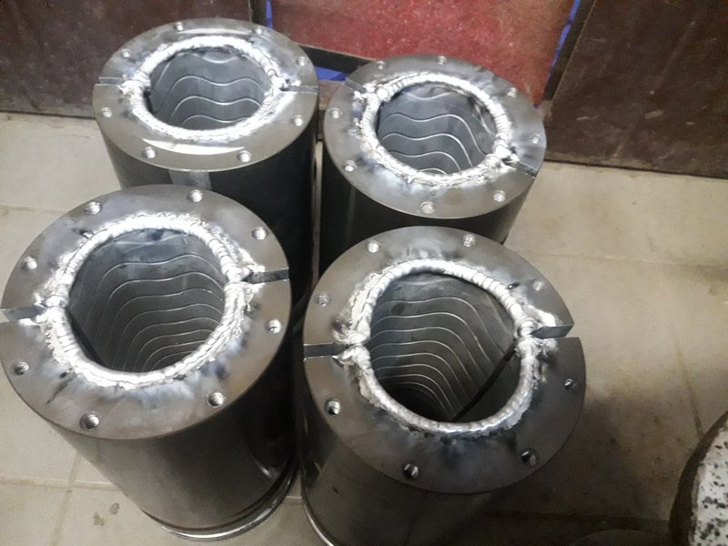 Vyvaření tvaru hliníkové formy na pet láhve