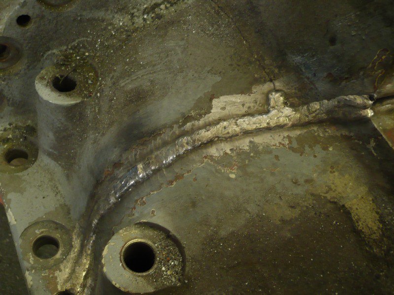 Prasklá litinová vana - oprava svařením