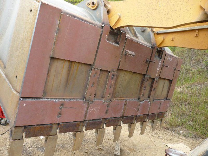 Opancéřování lopaty nakladače 2