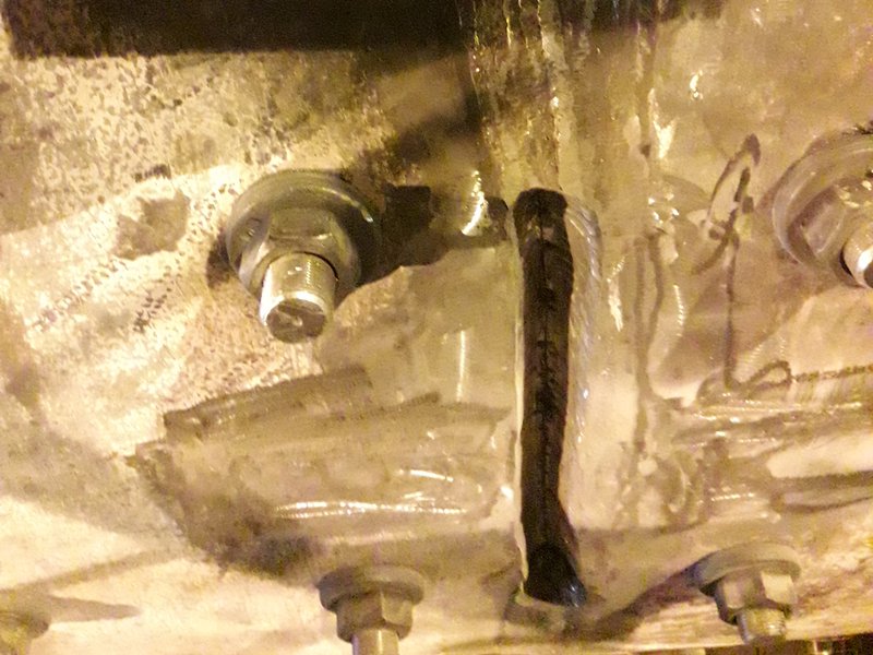 Svařování a vyztužení praskliny na kulovém mlýně